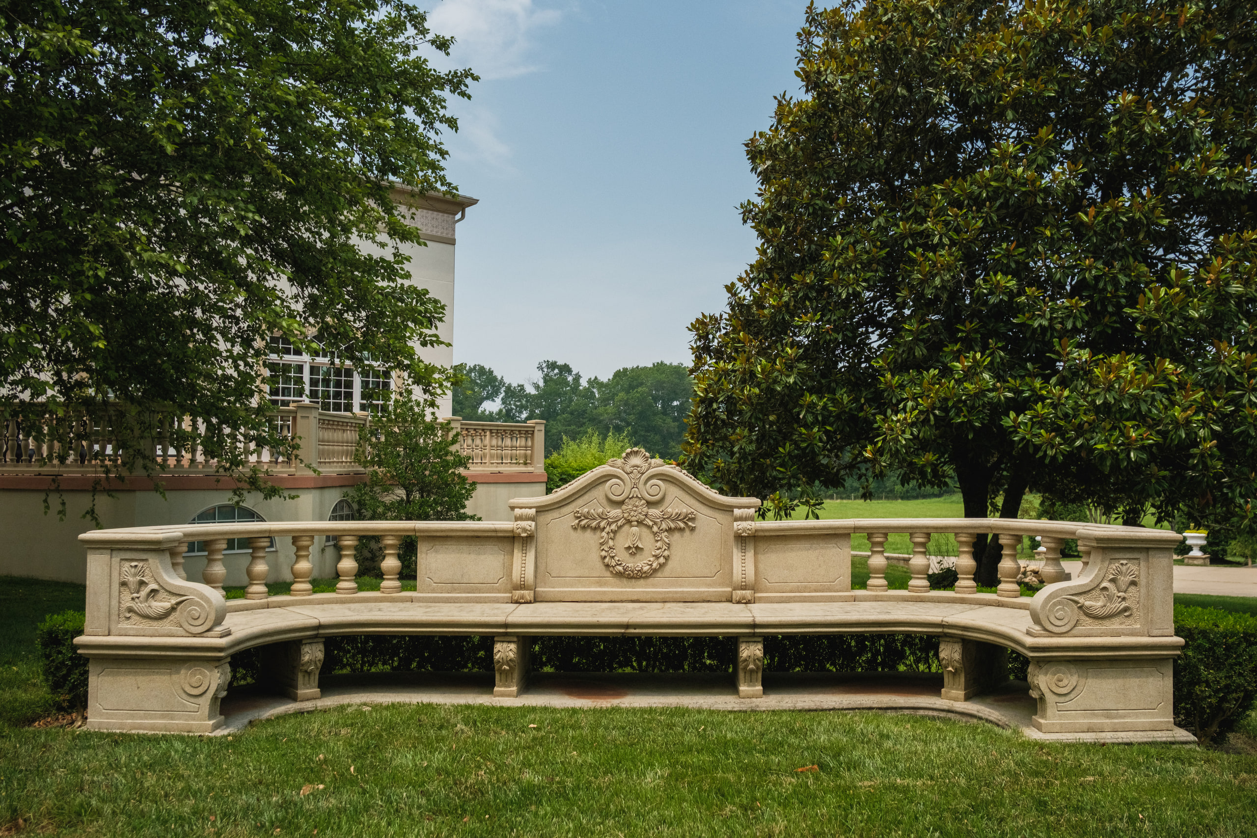 Fountain wide, the arrival view.
